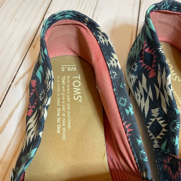 TOM’S Aztec Print Multicolor Women Shoes Sz W8.5 - Picture 5 of 8